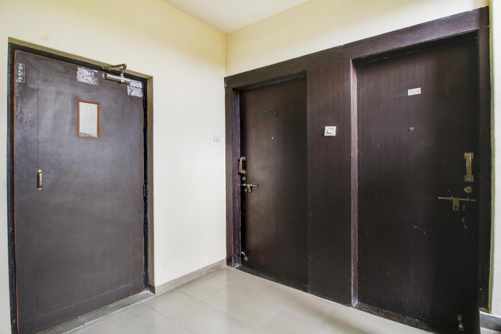 OYO 76128 Hotel Star Inn Pune Exterior foto