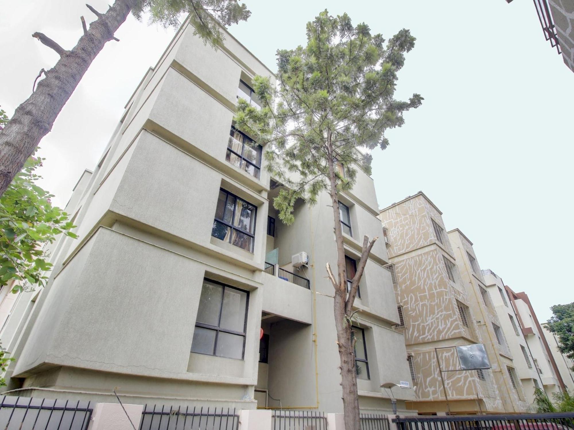 OYO 76128 Hotel Star Inn Pune Exterior foto